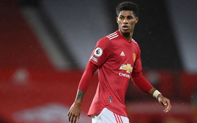 绿茵电竞动态-亲自指导孩子们