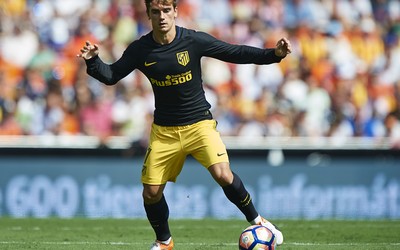 绿茵电竞动态-内马尔更衣室领袖风范尽显