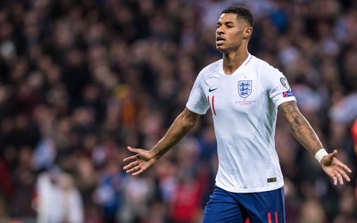 绿茵电竞热评-多纳鲁马这臂展让对手绝望